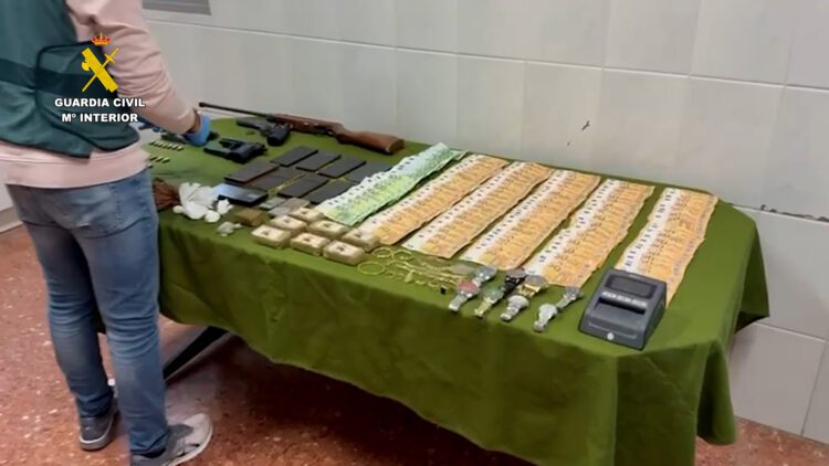 10 detenidos por la Guardia Civil en Requena por organización criminal dedicada al narcotráfico