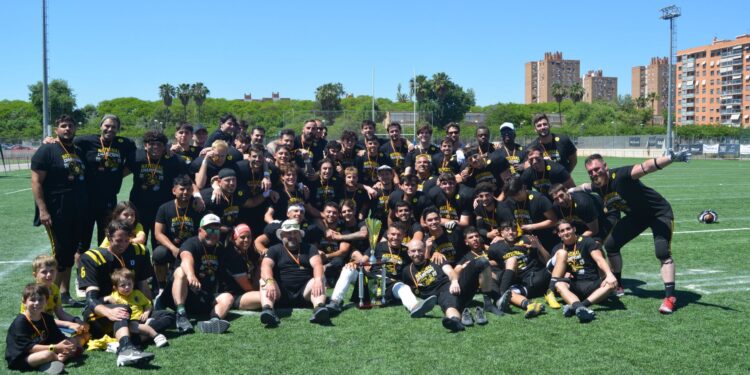 Fútbol americano: Valéncia Firebats arrasa en la final de la liga de LNFA 2 y consigue el ascenso a primera