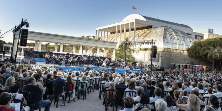 La Banda Municipal y un sexteto de tango inician en los Jardines del Palau el 28 Festival de Jazz 1 La Banda Municipal y un sexteto de tango inician en los Jardines del Palau el 28 Festival de Jazz