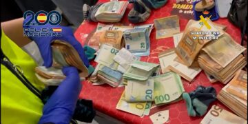 Desarticulada una organización criminal que estafaba a través de anuncios falsos de coches de segunda mano