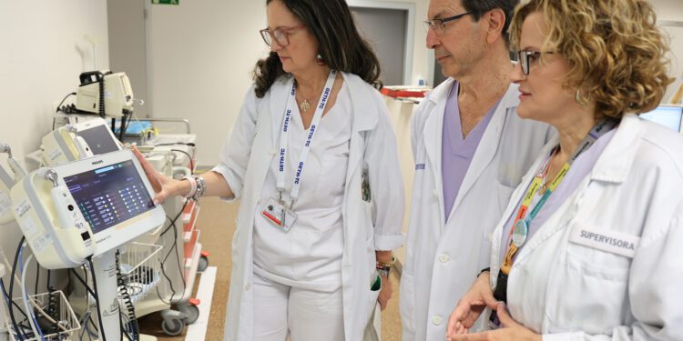 La Fe consolida una consulta enfermera de continuidad en cuidados pos-UCI que completa su Servicio Extendido de Medicina Intensiva 1 La Fe consolida una consulta enfermera de continuidad en cuidados pos-UCI que completa su Servicio Extendido de Medicina Intensiva