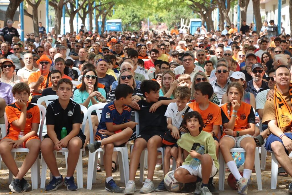 El Torrent CF hizo soñar a toda una ciudad 3 502942667 18503833432062066 7321633913048514108 n
