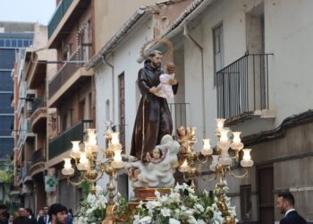 Torrent celebra las fiestas en honor a Sant Antoni de Padua con actos religiosos, culturales y festivos