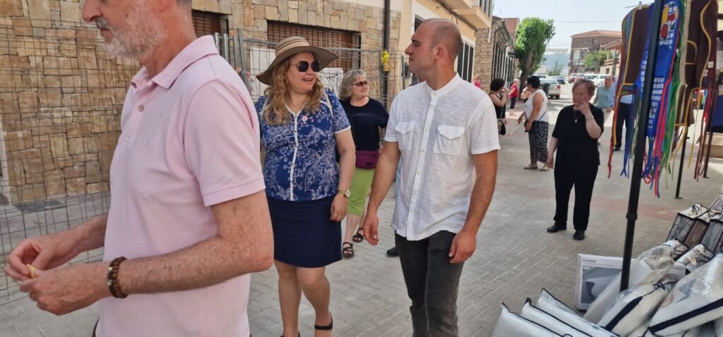 Barracas celebra su XVIII Feria con una apuesta firme por las tradiciones rurales, la vivienda social y el futuro del mundo rural 8 Barracas celebra su XVIII Feria 20250614 104300 Mediana 3