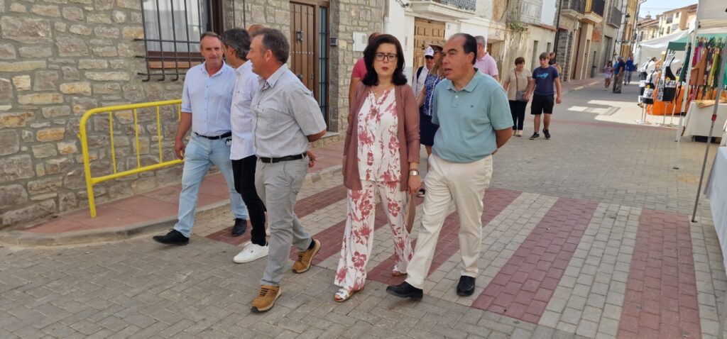 Barracas celebra su XVIII Feria con una apuesta firme por las tradiciones rurales, la vivienda social y el futuro del mundo rural 12 Barracas celebra su XVIII Feria 20250614 104300 Mediana 7