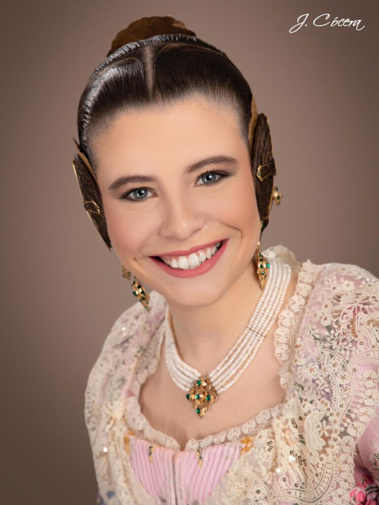 Empiezan las preselecciones falleras: Los tres primeros sectores eligieron anoche sus preseleccionadas 15 Belen Sancho