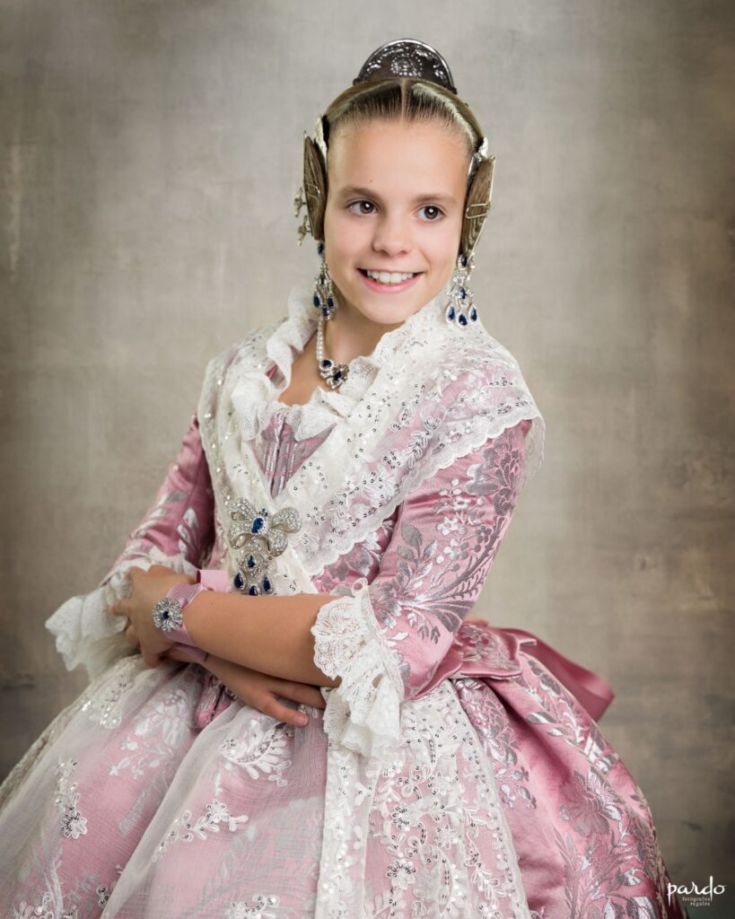 Empiezan las preselecciones falleras: Los tres primeros sectores eligieron anoche sus preseleccionadas 2 Carlota Hervas