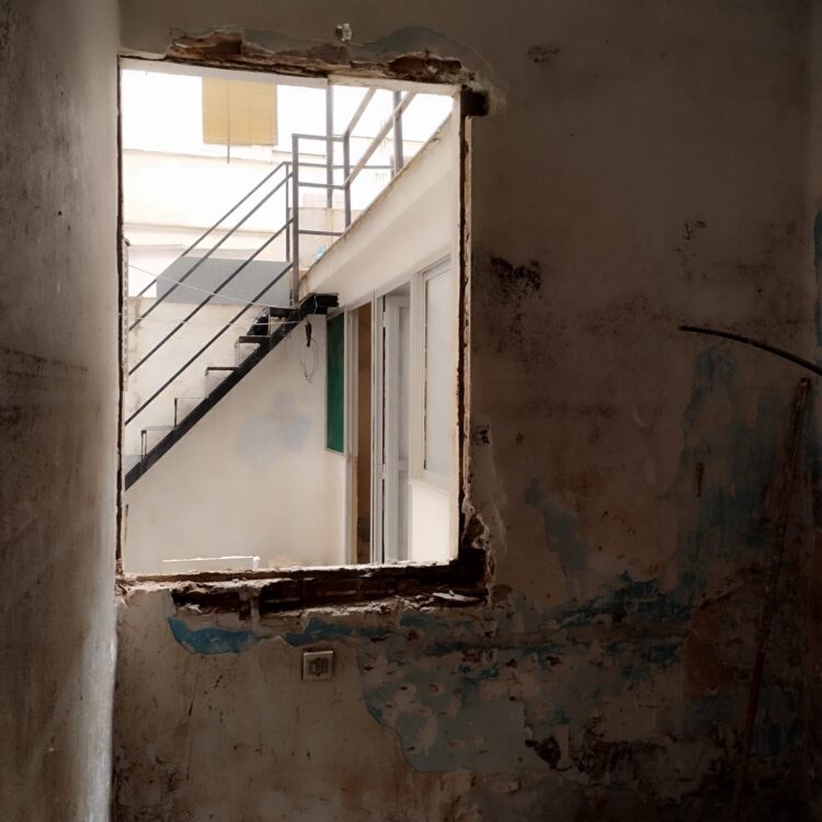 Dónde otros ya no están ellos siguen, alumnos de FP trabajan aún en la zona DANA de Valencia