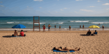 Fallece una mujer ahogada en la playa Norte de Gandía