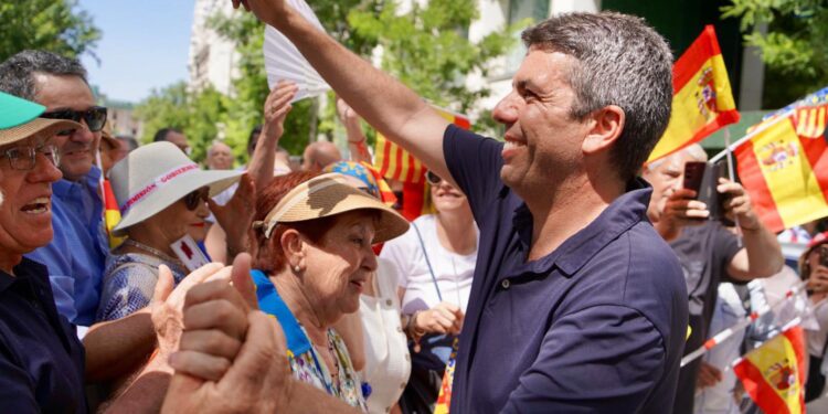 Mazón denuncia en Madrid que el Gobierno de Sánchez “ha dejado de defender a los valencianos y a los españoles” 1 Mazón denuncia en Madrid que el Gobierno de Sánchez “ha dejado de defender a los valencianos y a los españoles”