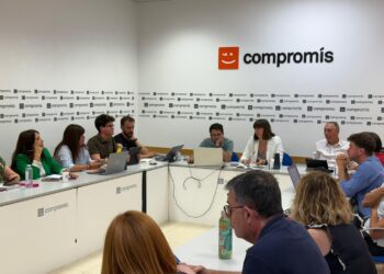 Més-Compromís propone romper con Sumar para reforzar la voz valenciana en el Congreso 3 Més-Compromís propone romper con Sumar para reforzar la voz valenciana en el Congreso