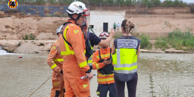 Esta mañana continuará el dispositivo de búsqueda del bañista desaparecido en el Turia