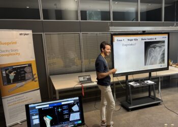 Vithas Valencia 9 de Octubre aplica la cirugía de prótesis hombro con planificación preoperatoria en TAC 3D