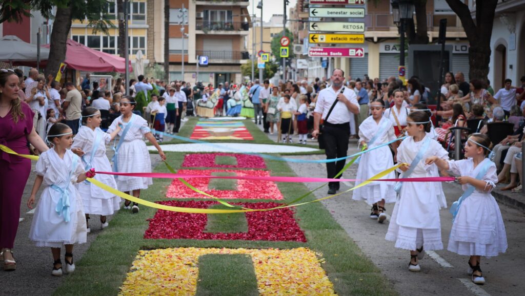 Corpus caluroso y multitudinario en Torrent 3 Imagen de WhatsApp 2025 06 23 a las 09.18.38 39f52cb0