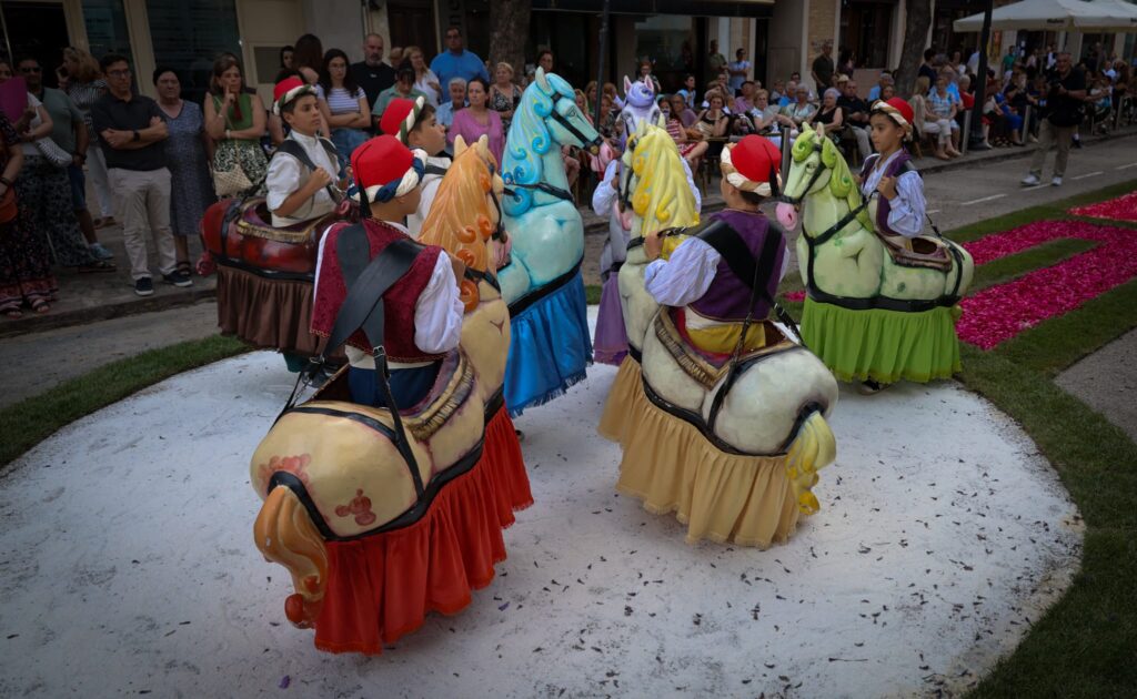 Corpus caluroso y multitudinario en Torrent 7 Imagen de WhatsApp 2025 06 23 a las 09.18.39 0ab0e58c