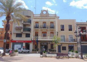 Tensión entre PP y VOX en l’Alcúdia de Crespins: expulsan al diputado Sergio Pastor de la procesión de San Onofre