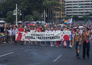 Lambda quiere demostrar que la sociedad valenciana no aceptará retrocesos en derechos LGTBIAQ+