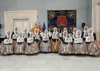 Presentación De La Revista ‘Festa De Fogueres’