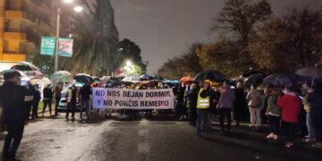Catalá aprueba una reducción de media hora en el horario de las terrazas de Ciutat Jardi y Honduras para intentar contentar a los vecinos