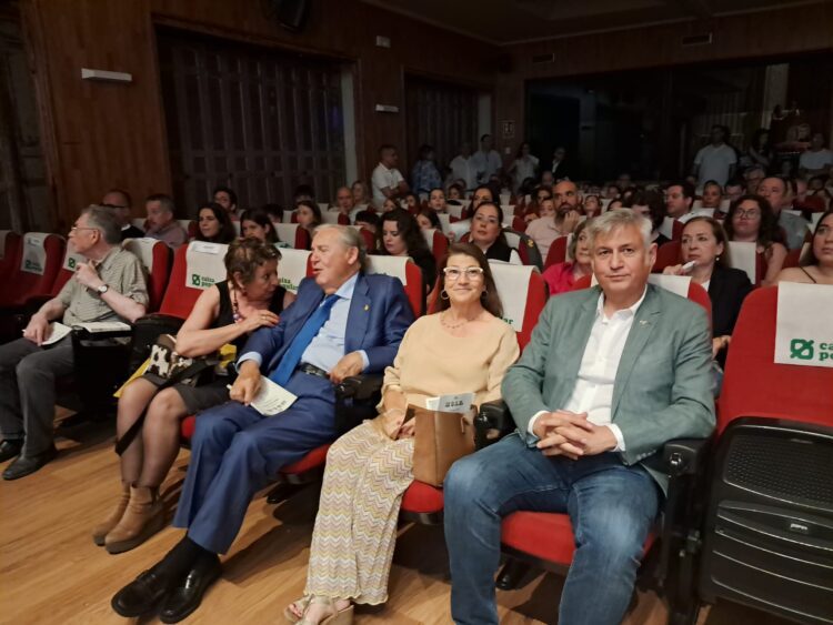 El Casal Bernat i Baldoví entrega els Premis per l’utilisacio de la llengua valenciana