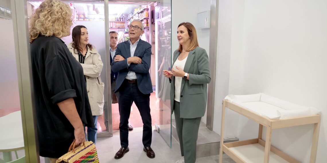 Nueva sala de lactancia en el Mercado del Cabanyal