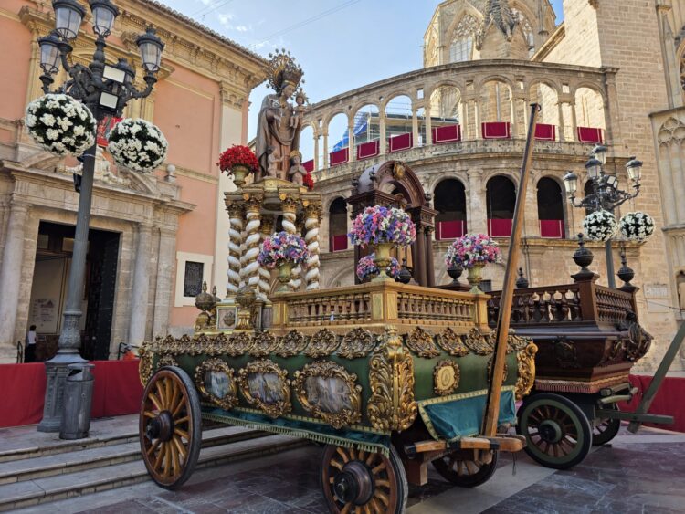 Las Rocas y el bestiario, atracción turística, a pesar de la depauperada exhibición
