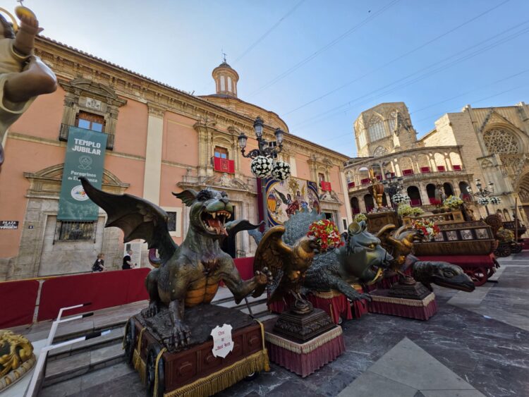 Las Rocas y el bestiario, atracción turística, a pesar de la depauperada exhibición