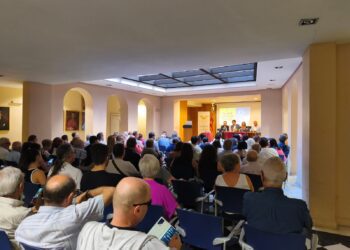 Lo Rat Penat celebra 75 anys ensenyant valencià a través dels seus cursos