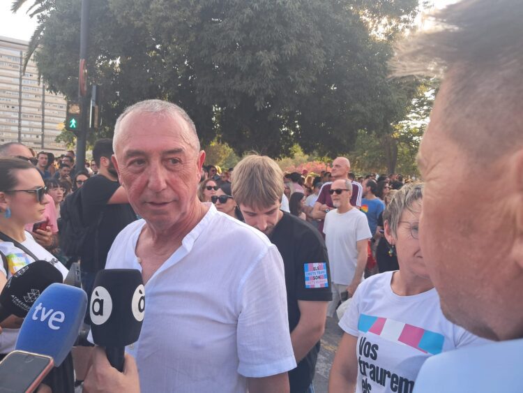 El fuerte calor no impidió a decenas de miles de personas reivindicar el Orgullo por las calles del Cap i Casal