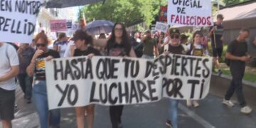 Las víctimas de la DANA se manifiestan en el Tribunal Supremo y el Congreso: «Por la Verdad y la Justicia»