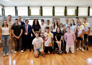 AXA renueva su apuesta por el futuro paralímpico español de natación