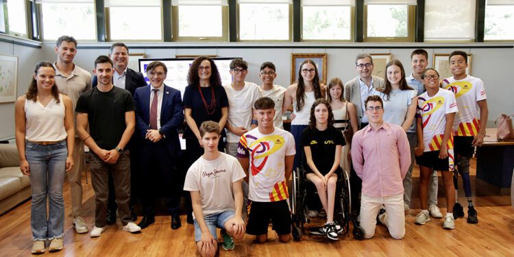 AXA renueva su apuesta por el futuro paralímpico español de natación