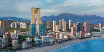 El interior y Benidorm impulsan el turismo en la Semana Santa en la Comunitat Valenciana