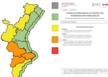 Nivel amarillo por lluvias y tormentas en todo el interior de Castellón. 🟡Nivel amarillo por lluvias en todo el interior de Valencia y por tormentas en su interior norte. 🟠Nivel naranja por tormentas en el interior sur de Valencia. 🟡Nivel amarillo por lluvias en toda la provincia de Alicante y por tormentas en el litoral sur. 🟠Nivel naranja por tormentas en el interior y en el litoral norte de Alicante.