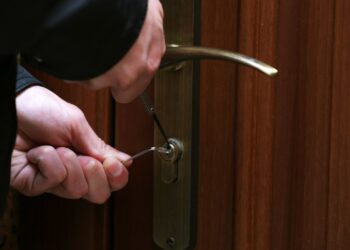 La Generalitat lanza un plan integral contra la ocupación ilegal en la Comunitat Valenciana