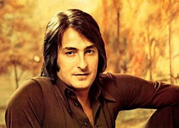 Más que un concierto”: Nino Bravo vuelve al escenario en el homenaje que estrenará el Roig Arena de Valencia