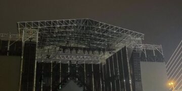 Myke Towers suspende su concierto en Valencia por la lluvia: miles de fans se quedan sin actuación en la Ciudad de las Artes