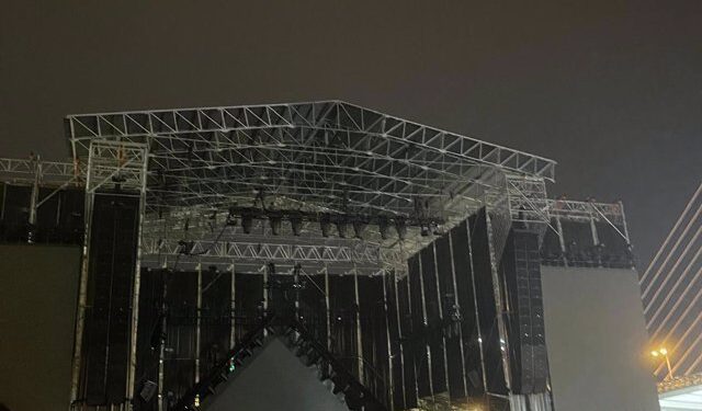 Myke Towers suspende su concierto en Valencia por la lluvia: miles de fans se quedan sin actuación en la Ciudad de las Artes 1 Myke Towers suspende su concierto en Valencia por la lluvia: miles de fans se quedan sin actuación en la Ciudad de las Artes