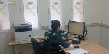Detenidos dos falsos abogados en Oliva tras estafar 16.000 euros con servicios jurídicos ficticios