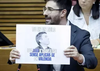 El PSPV acusa a Mazón de “liquidar” el parque público de vivienda en solo dos años