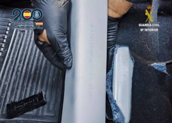 Interceptado un camión rumbo a Lituania con dos coches robados en Alicante y Murcia