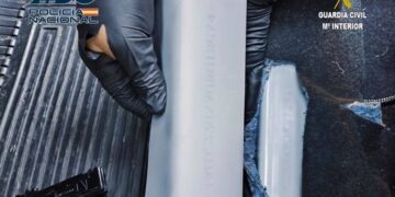 Interceptado un camión rumbo a Lituania con dos coches robados en Alicante y Murcia