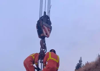 Muere un trabajador al volcar un vehículo de gran tonelaje en una cantera de Llíria (Valencia)