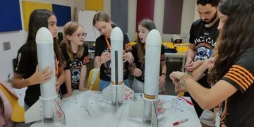 Vuelve Space Camp 2025: el campamento de astronautas para jóvenes en Las Naves de Valencia