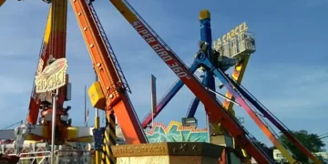 Muere una niña de dos años por una descarga eléctrica en una atracción de feria en Murcia