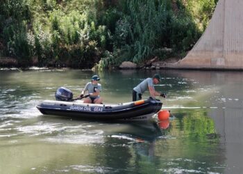 La búsqueda sigue: la Guardia Civil rastrea por cuarta vez el Júcar en Algemesí para localizar a uno de los desaparecidos en la DANA