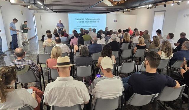 Expertos se reúnen en Paiporta para analizar las causas de la DANA y proponer soluciones naturales frente a futuras catástrofes 1 Expertos se reúnen en Paiporta para analizar las causas de la DANA y proponer soluciones naturales frente a futuras catástrofes