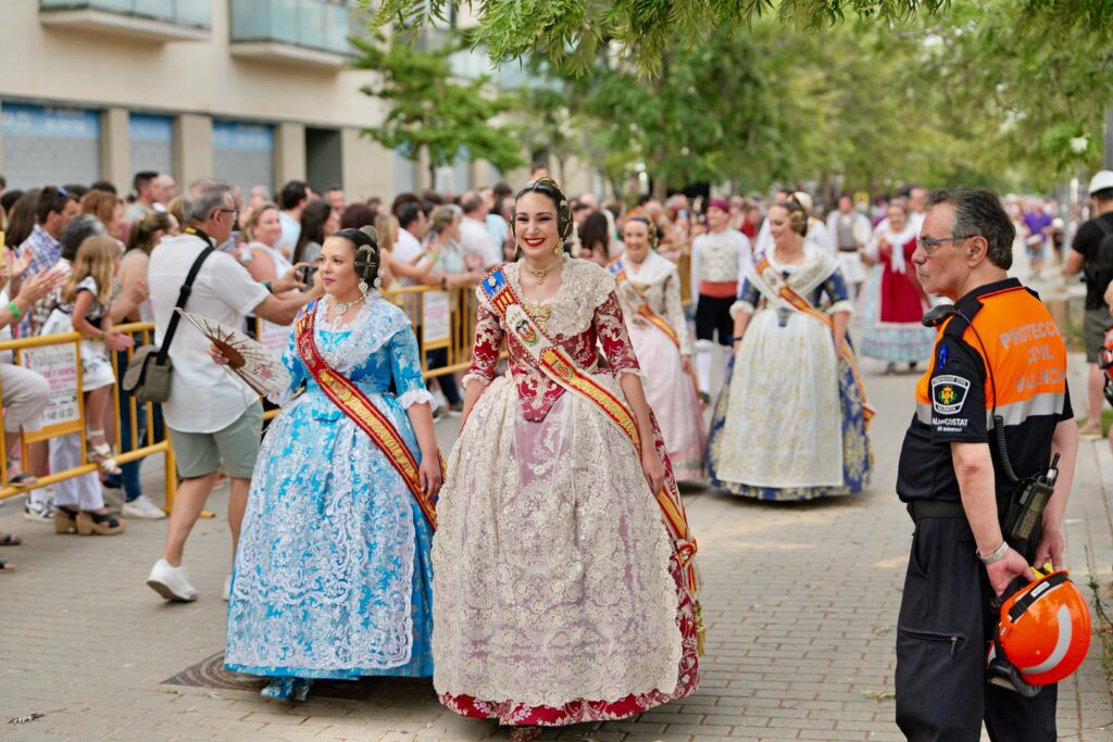 Más de 300kg de pólvora disparó Turís en la macromascletà de la Federació d'Amics de la Pòlvora de Benicalap 5 image00021