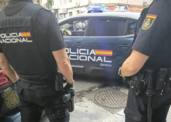 Un niño con autismo de 8 años, perdido en Alicante, es localizado rápidamente gracias al dispositivo policial