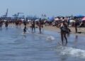 La Policía Local detiene a un joven en la playa del Cabanyal tras realizar tocamientos a varias bañistas e intentar huir a nado 11 La Policía Local detiene a un joven en la playa del Cabanyal tras realizar tocamientos a varias bañistas e intentar huir a nado
